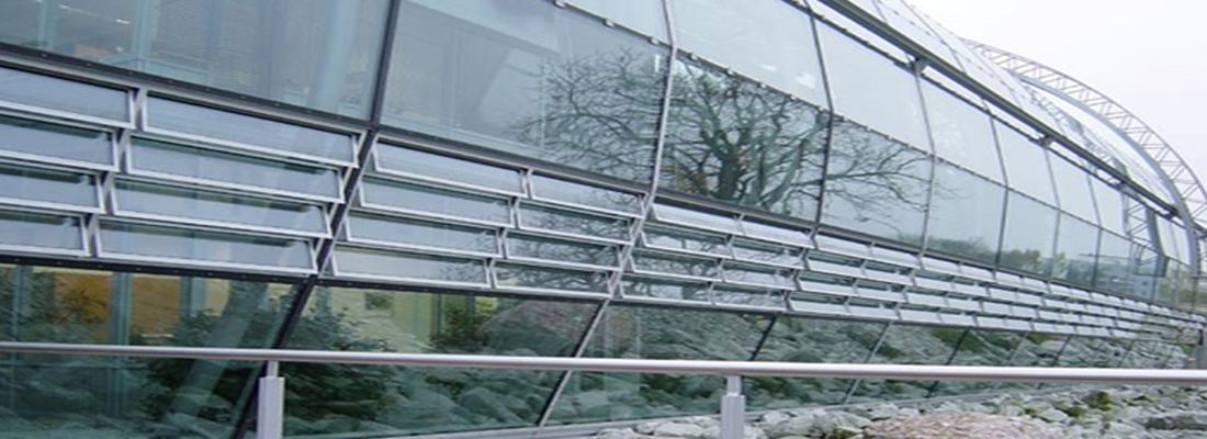 Motorlu otomatik pencere